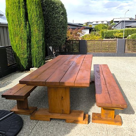 Ironside Lakeview Townhouse Wanaka Buitenkant foto