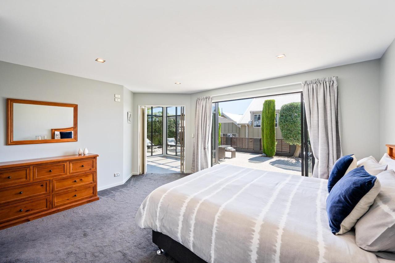 Ironside Lakeview Townhouse Wanaka Buitenkant foto